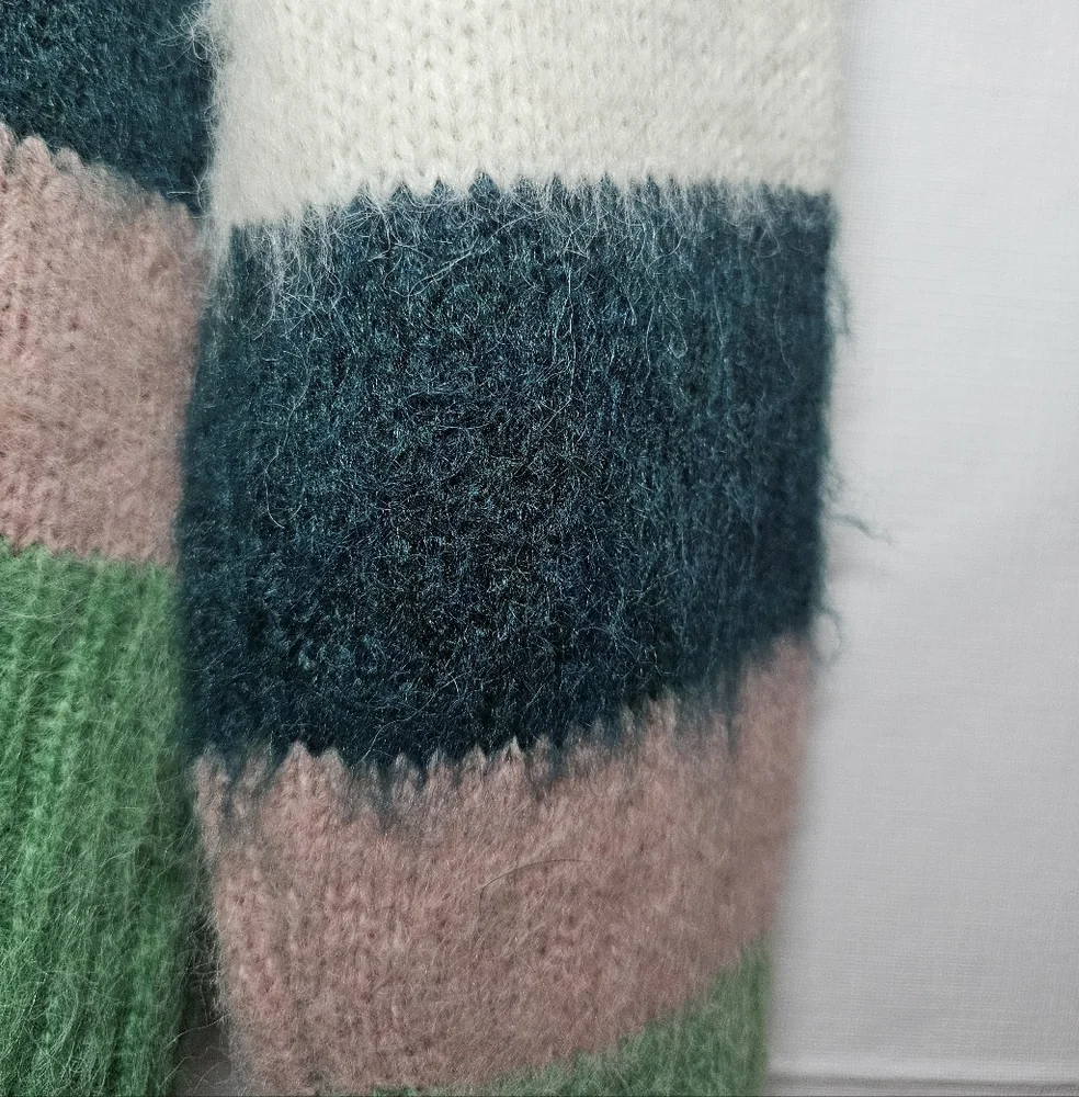 Sweater Large NWT - Picture 6 of 11